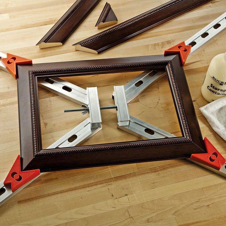 Изготовление деревянных рамок. Механический станок для сшивки рам Framers Corner pfk04 frame joining Kit. Струбцина для фасада Rockler. Струбцина для рамы. Приспособление для склейки деревянных рамок.