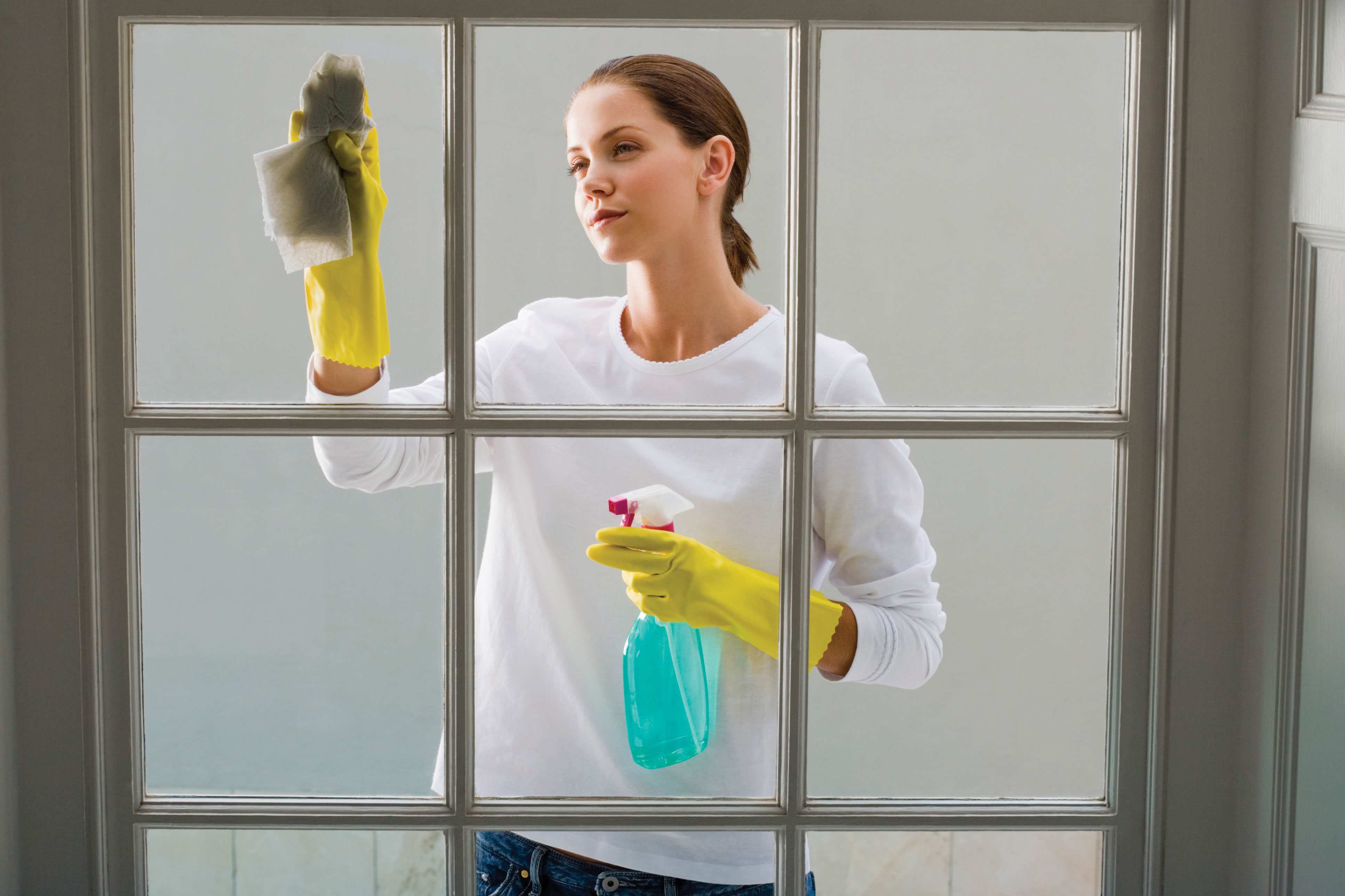 Когда можно мыть окна. Мойка окон. Мытье окон. Помыть окна. Чистка окон.