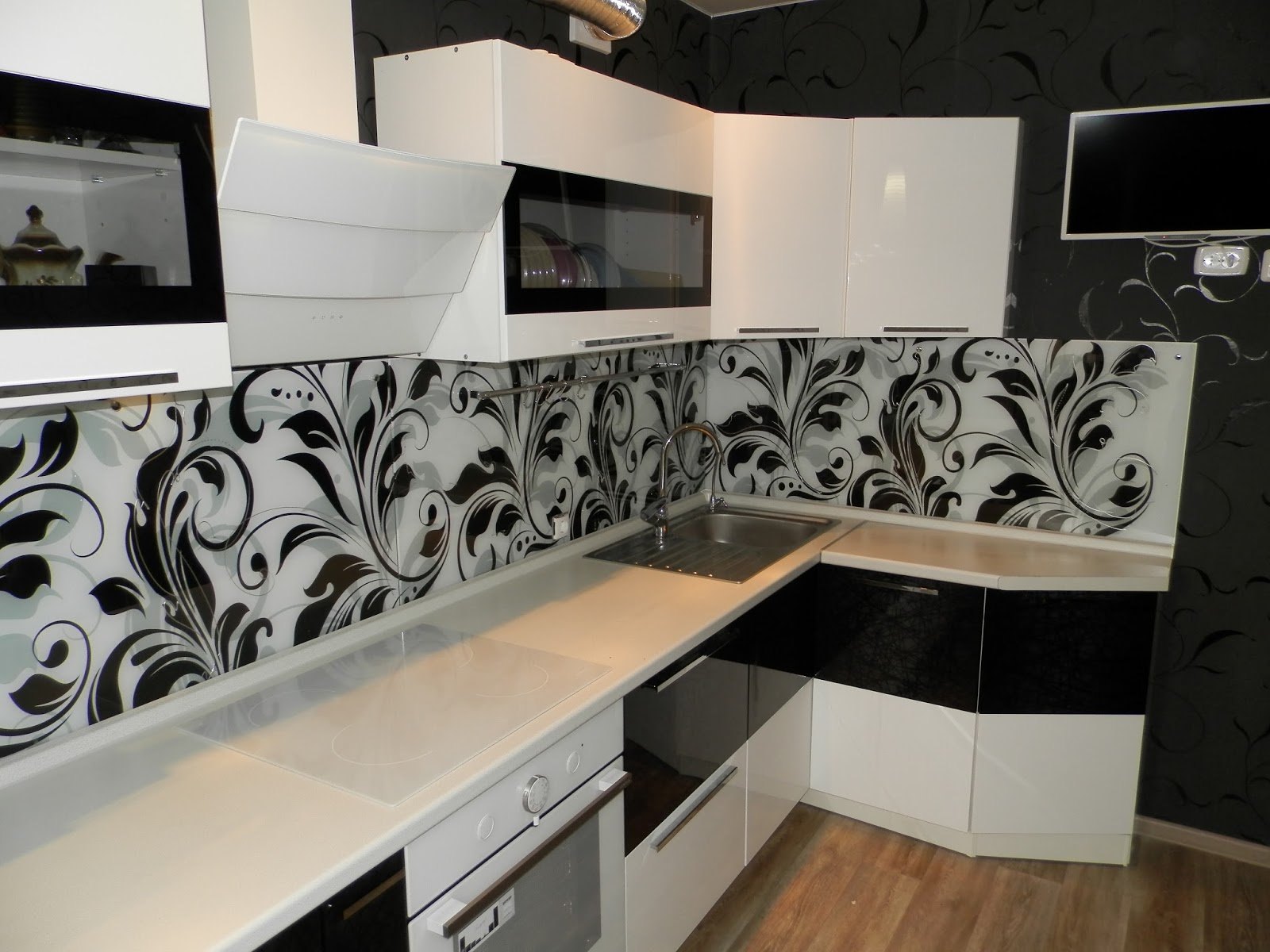 Стеновые панели для черно белой кухни