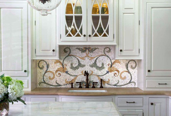 Орнаменты могут идеально вписаться под определённый стиль кухни