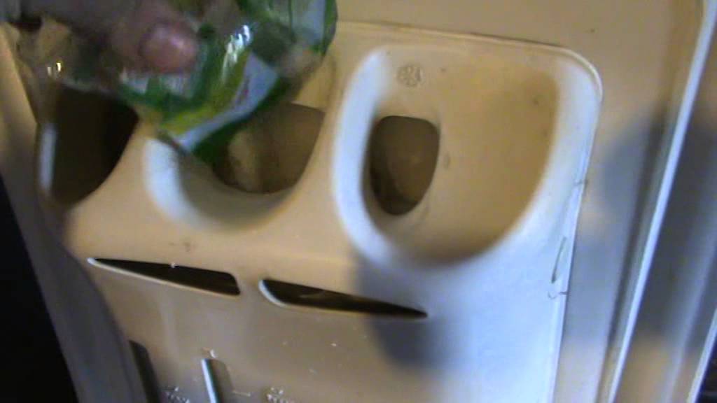 Как промыть машинку лимонной кислотой. Лимонная кислота в стиральную машинку для чистки. Мойка деталей в стиральной машине лимонной кислотой. Последствия лимонной кислоты в стиральной машине. Очистка стиральной машины лимонной кислотой фото до и после.