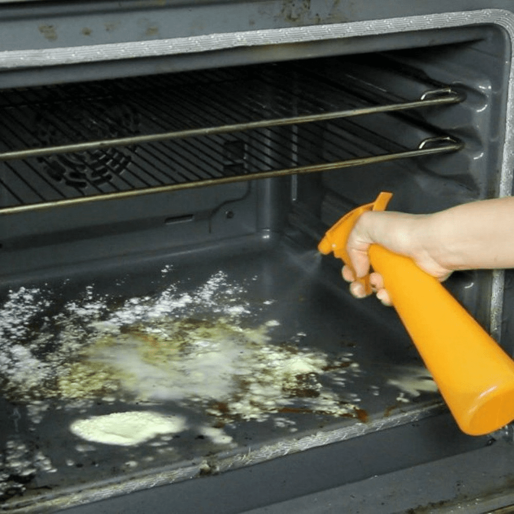 Чем отмыть пригоревшую духовку от нагара