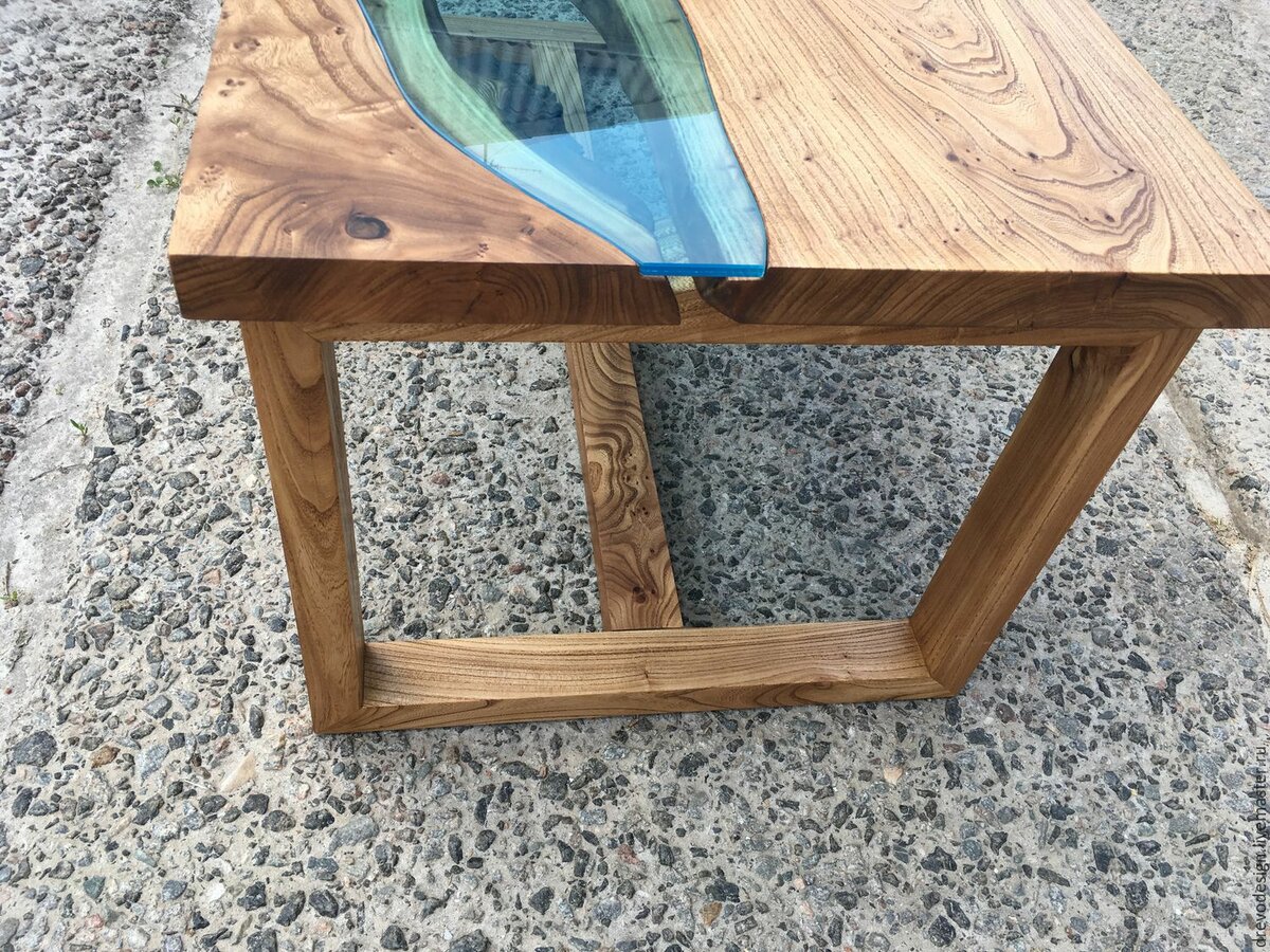 Самодельный деревянный столик