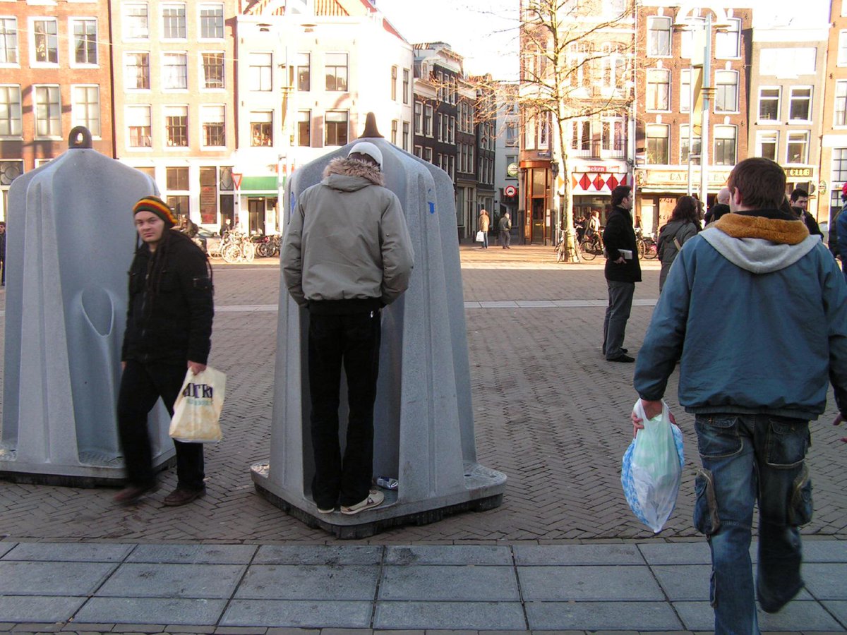 туалет в амстердаме