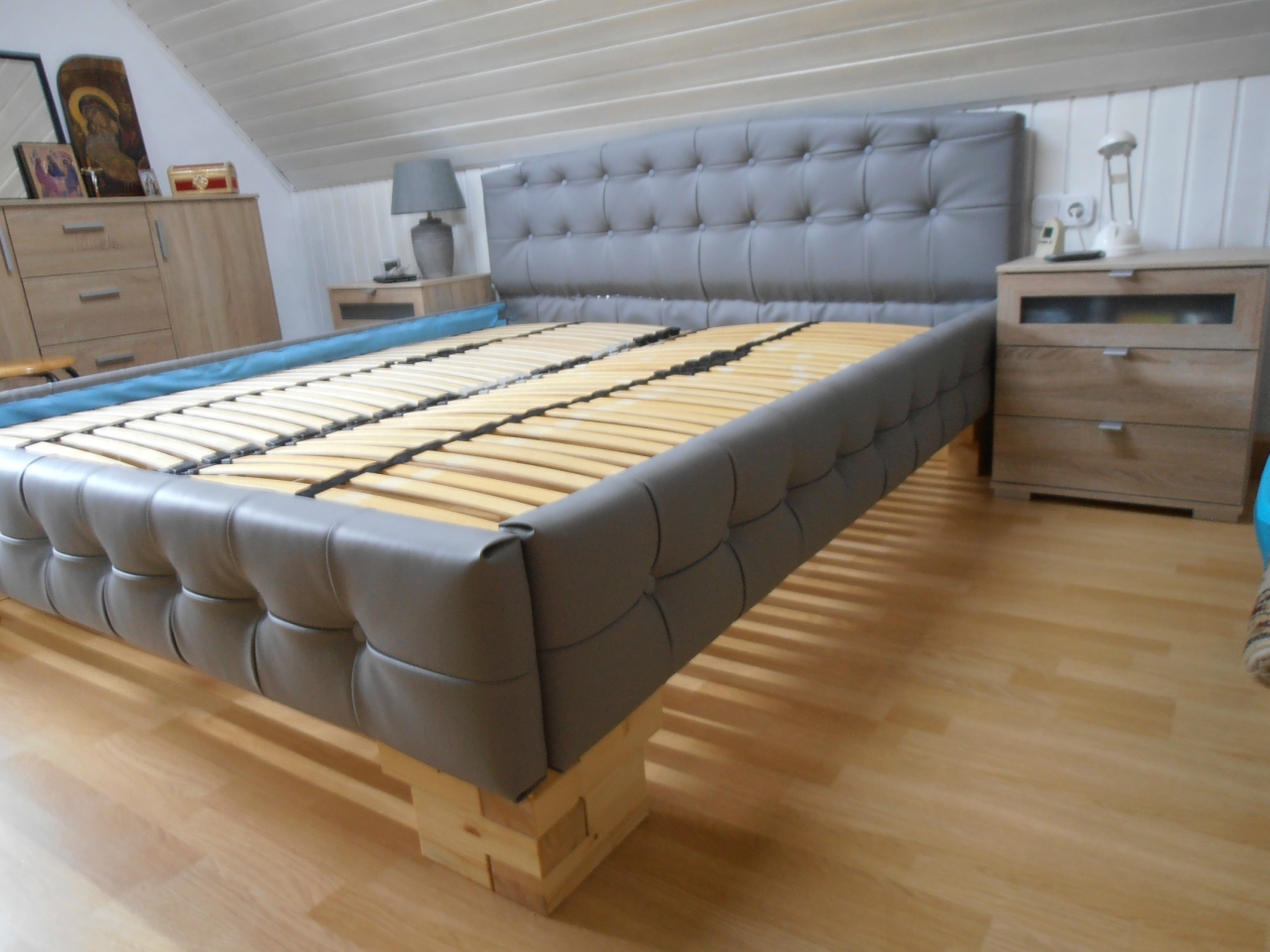 Самодельная двуспальная кровать