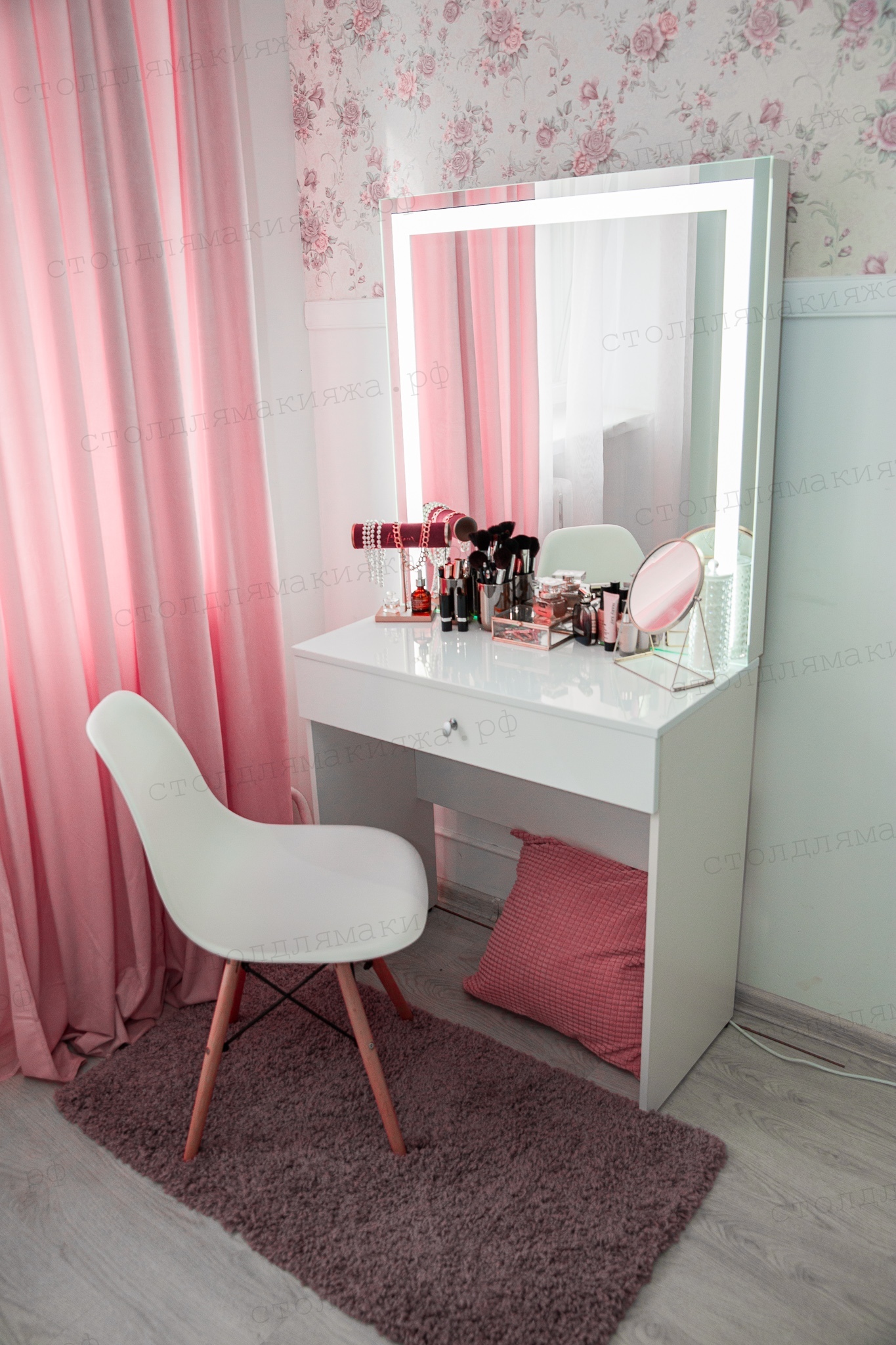 макияжный столик с зеркалом и подсветкой размеры